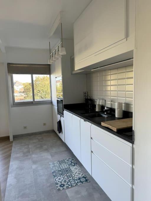 Appartement Neuf Avec Balcon Et Parking Prive 凯恩 外观 照片